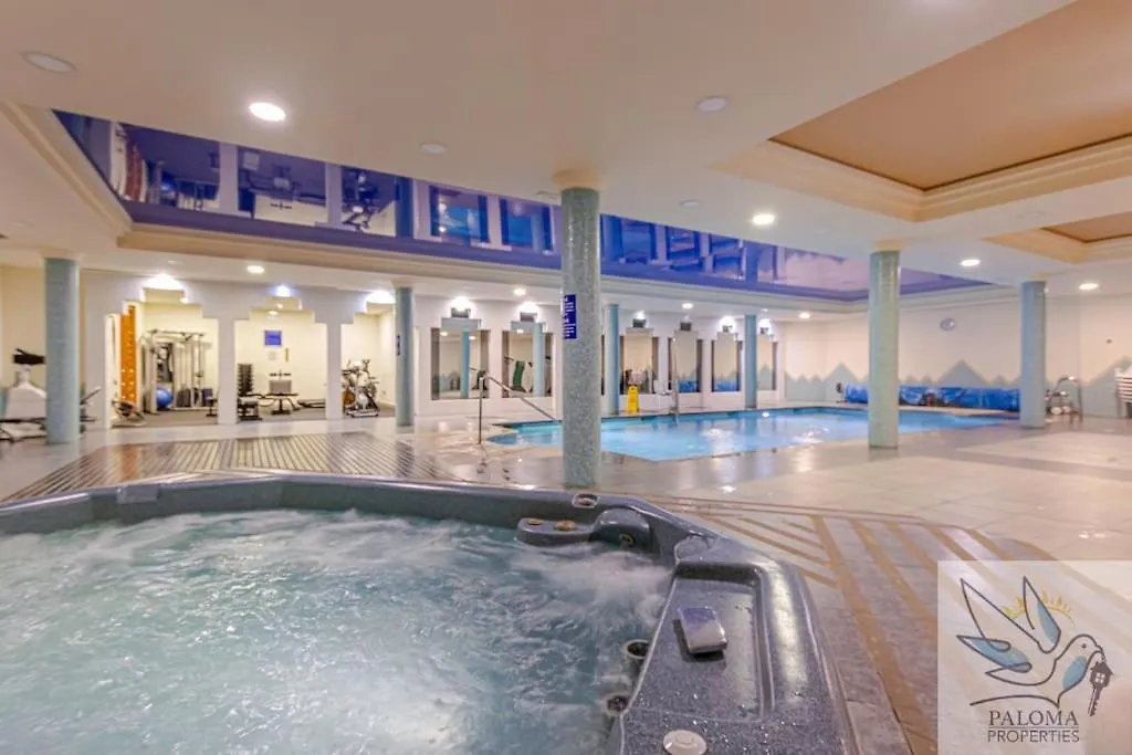 2 Bdr Apt With Heated Pool & Jacuzzi Benalmádena Apartamento