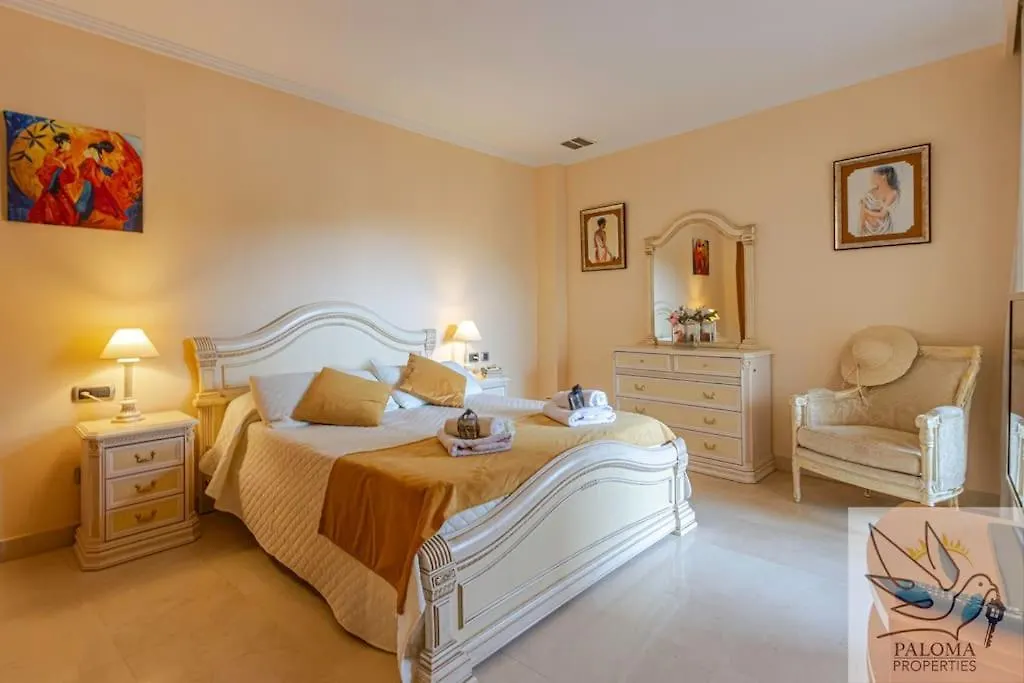 2 Bdr Apt With Heated Pool & Jacuzzi Benalmádena Appartamento
