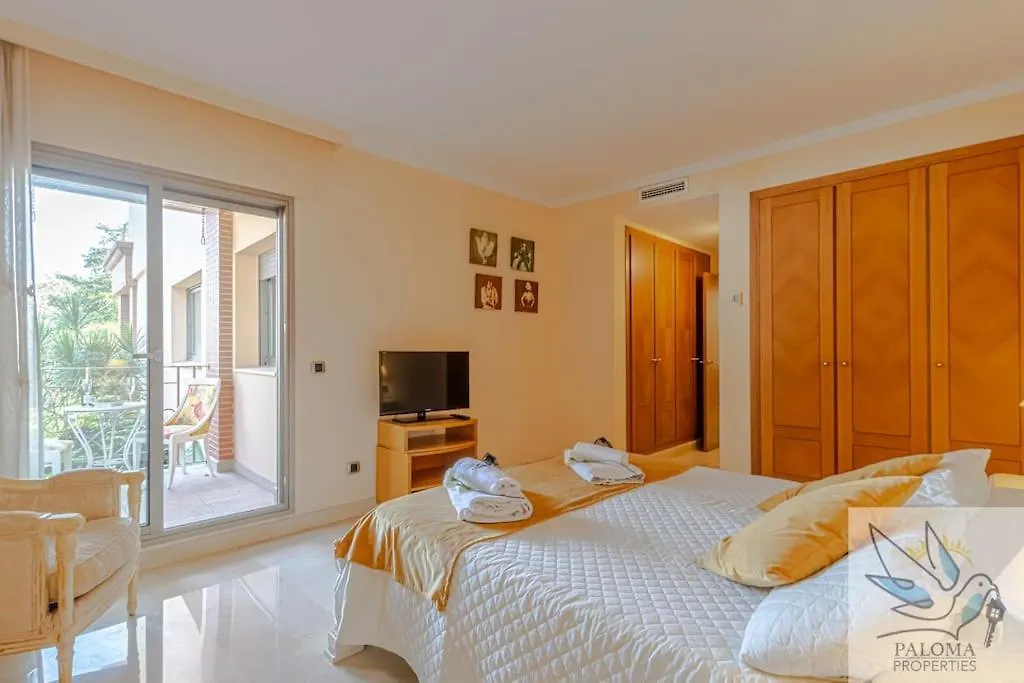2 Bdr Apt With Heated Pool & Jacuzzi Benalmádena