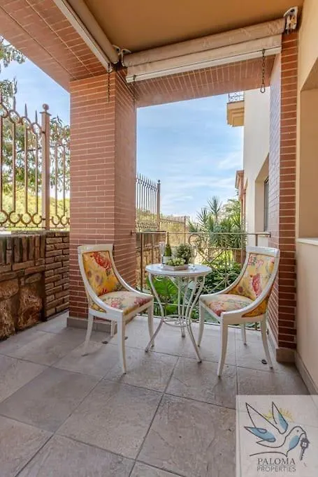 2 Bdr Apt With Heated Pool & Jacuzzi Benalmádena 0*,  Espanha