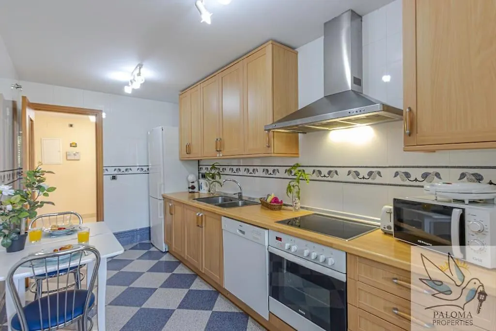 2 Bdr Apt With Heated Pool & Jacuzzi Benalmádena Appartamento